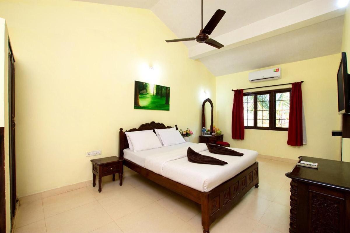 Marina Bay Beach Resort Candolim Exterior photo